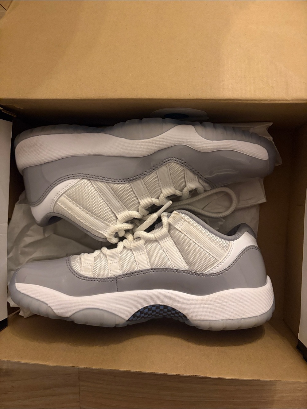 Jordan 11 low Cement Grey Grade School 6Y